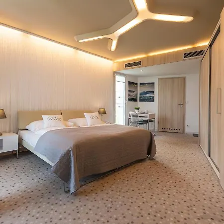 Apartament Vacationclub – Ultramarine 50 *