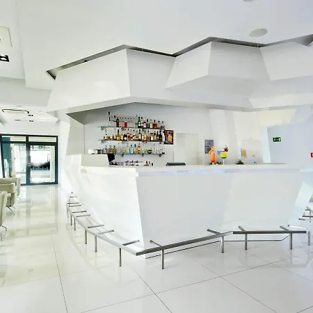 Апартаменти Vacationclub - Ultramarine 50 *